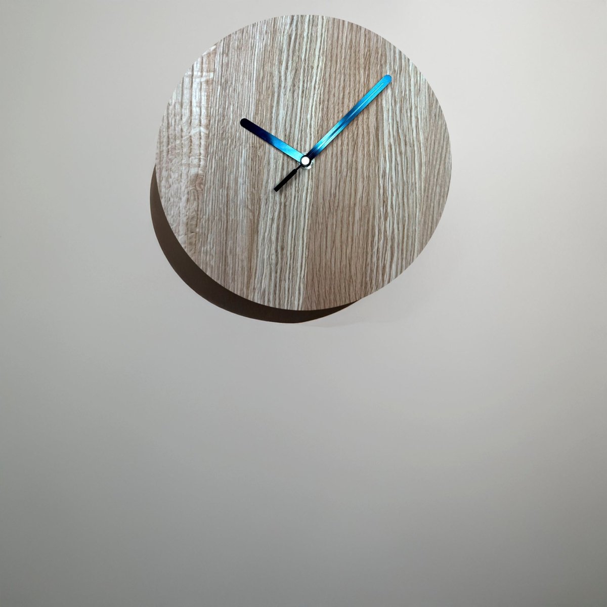 Wanduhr aus Eichenholz - SOHFAKüchenaccessoire